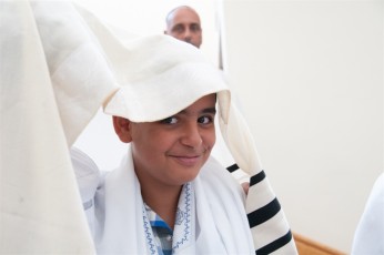 עליה לתורה - בר המצווה של עידן