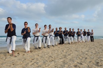 Gal Yam Surfing school