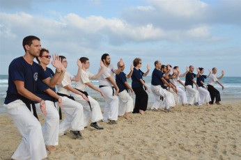 Gal Yam Surfing school